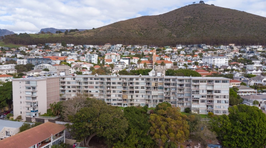 To Let 3 Bedroom Property for Rent in Green Point Western Cape